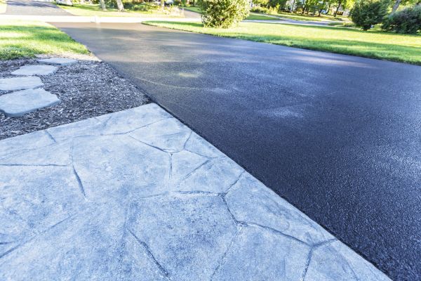 Cost of Residential Driveway Sealing in West Palm Beach